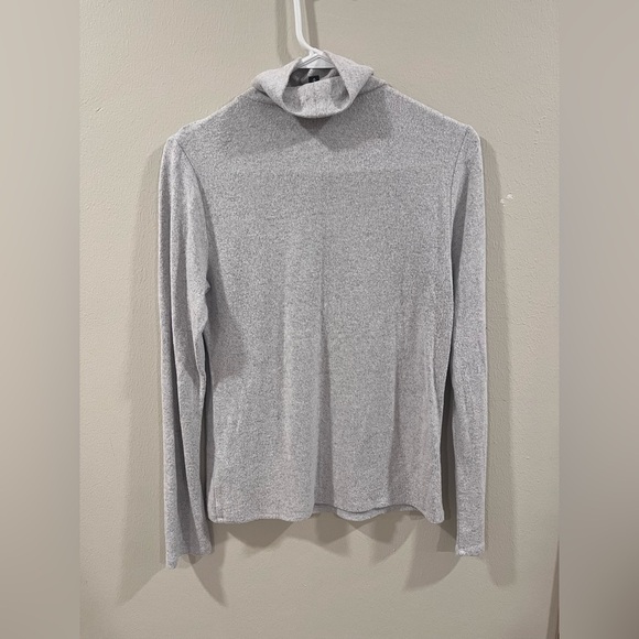 Express Mock Turtleneck Long Sleeve Top - medium - Picture 2 of 5